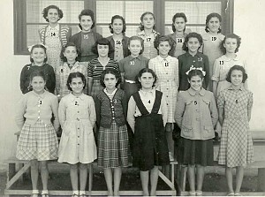 ECOLE VICTOR HUGO FILLES 1949 XXX N01